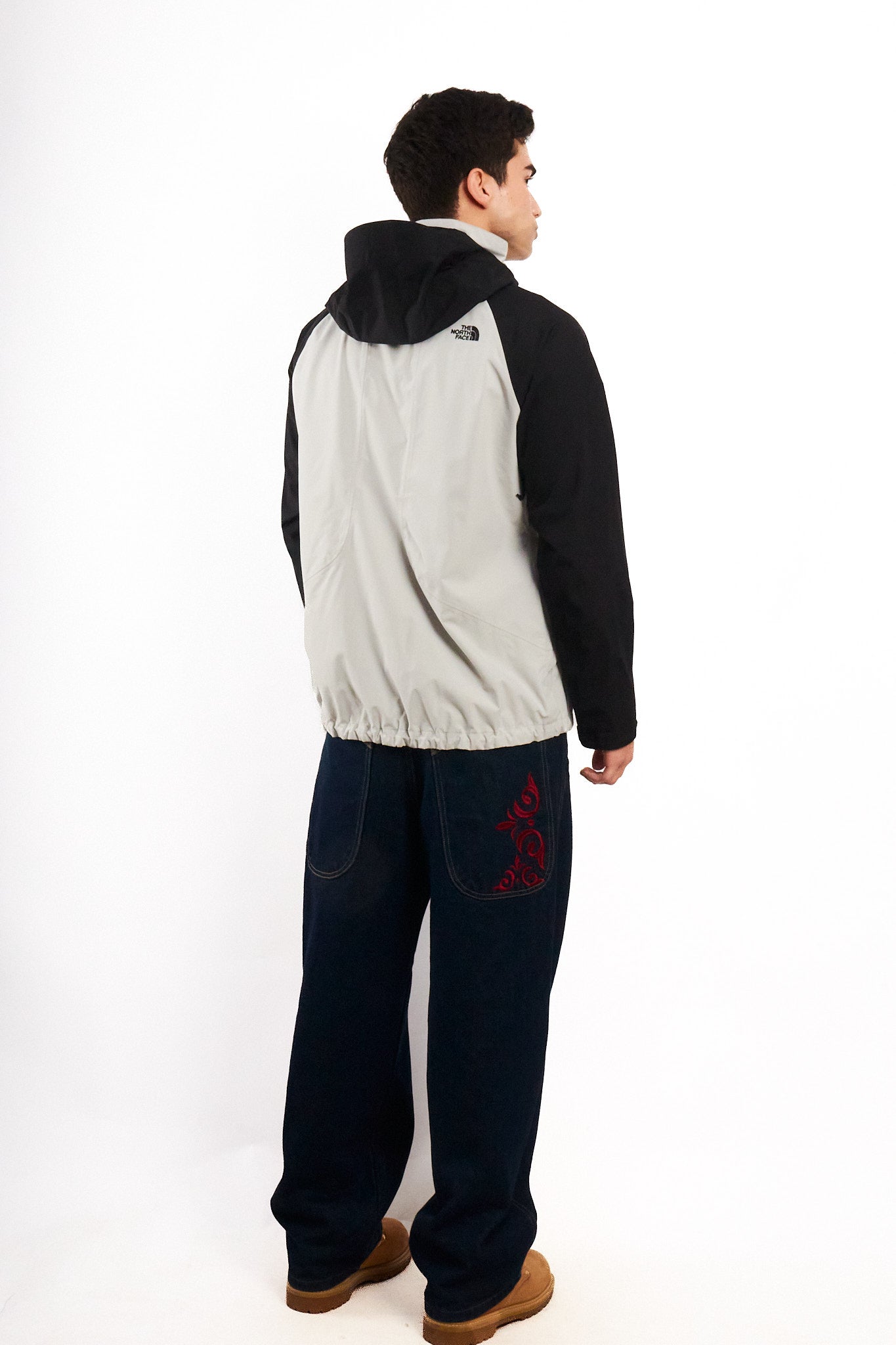 2000 Vintage North Face Black n' White Impermeable Jackett (S/M)