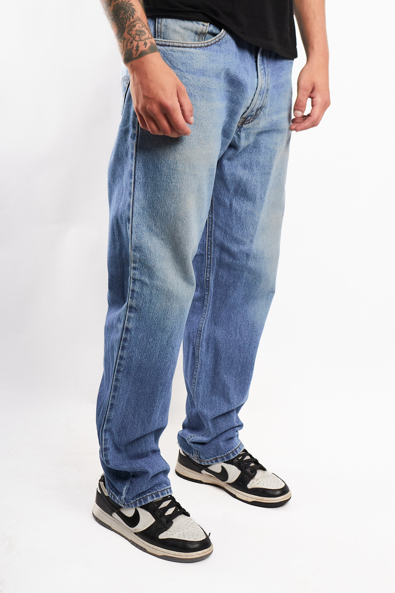 2000 Levi's 550 Blue Relaxed Fit Jean (32)