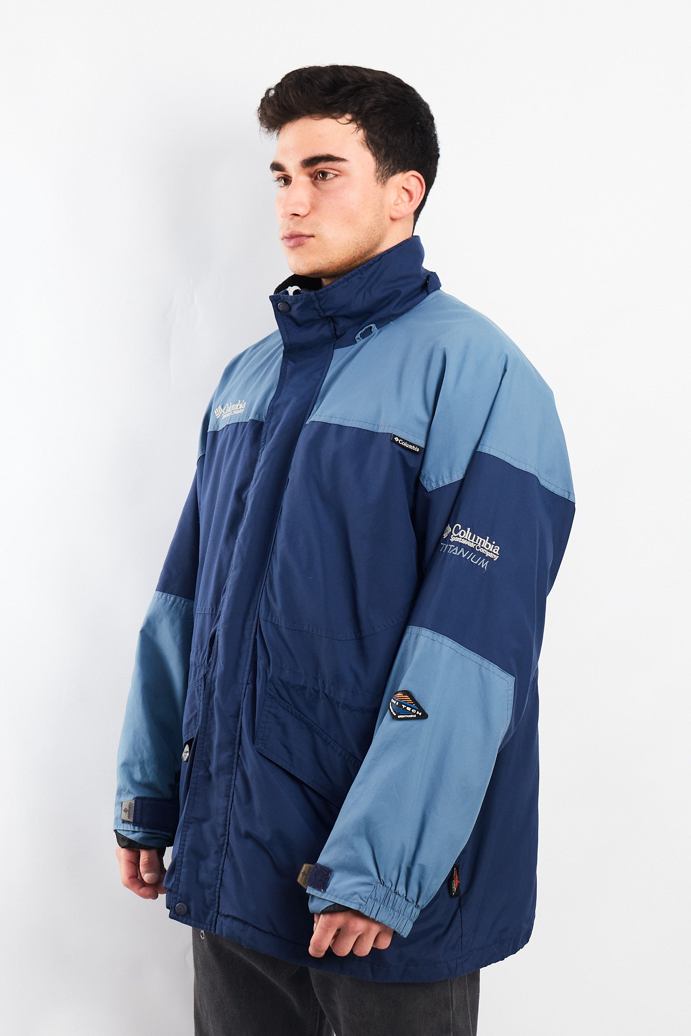 2000 Columbia Titanium Omnitech Outdoor Jacket (L/XL)