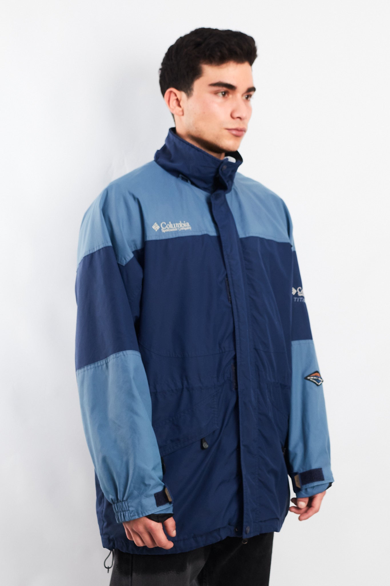 2000 Columbia Titanium Omnitech Outdoor Jacket (L/XL)