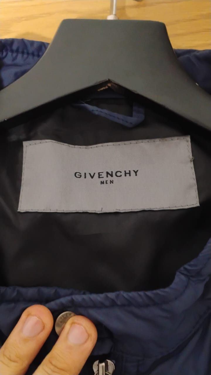 2000 Vintage Givenchy Puffer Jacket (L/XL)