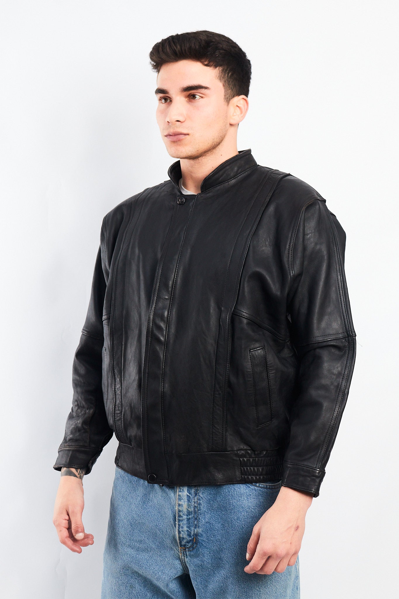 1990 Vintage Cowhide Leather Bomber Jacket (S/M)
