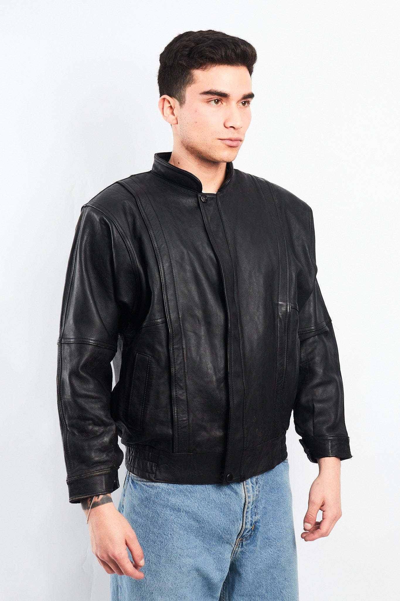 1990 Vintage Cowhide Leather Bomber Jacket (S/M)