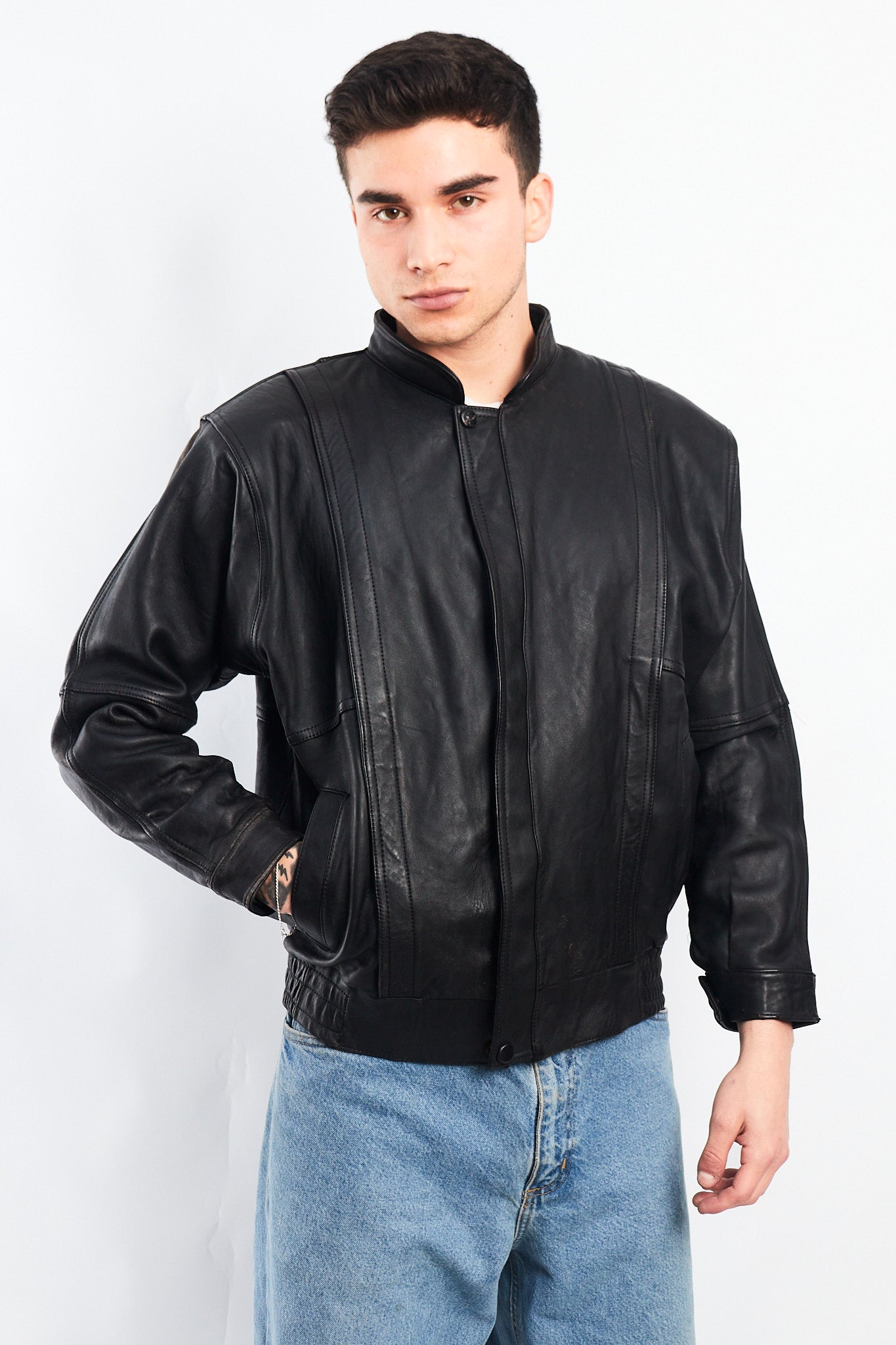 1990 Vintage Cowhide Leather Bomber Jacket (S/M)