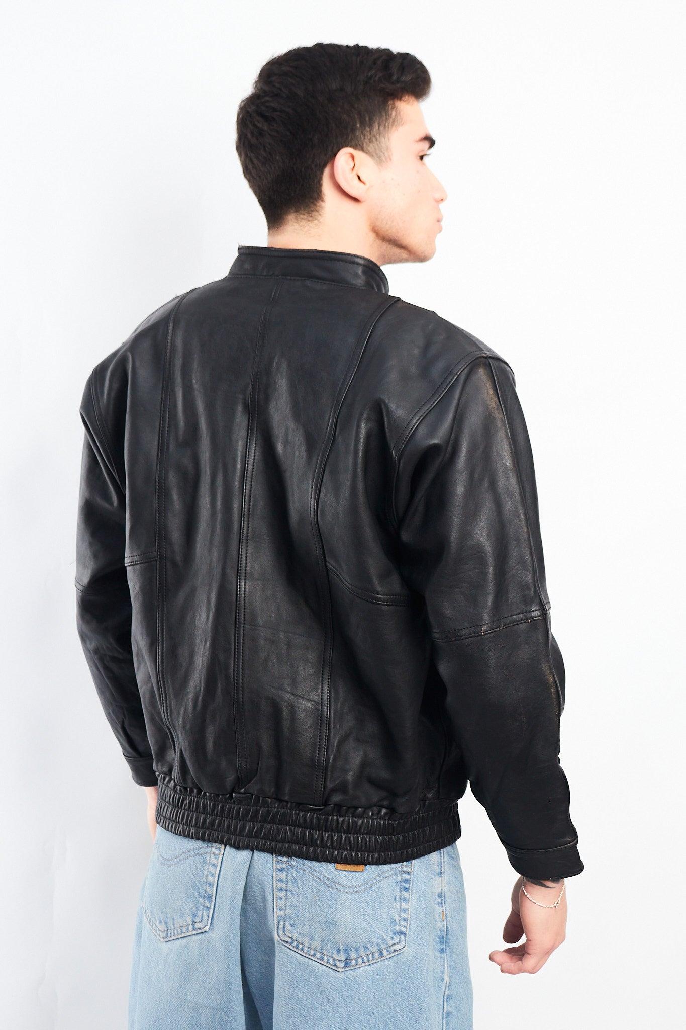 1990 Vintage Cowhide Leather Bomber Jacket (S/M)