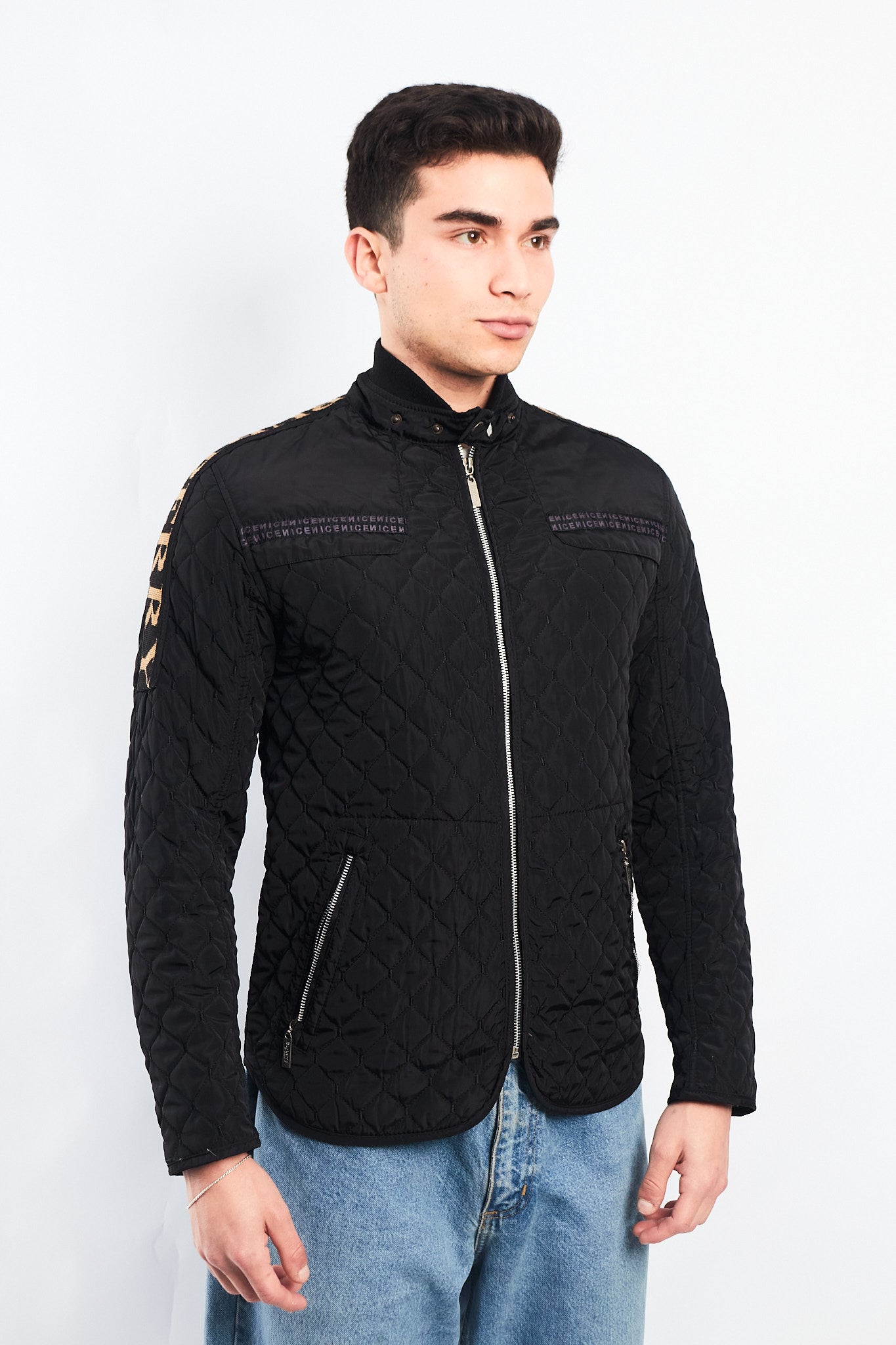 2000 Burberry Big Logo Puffer Jacket (S/M)
