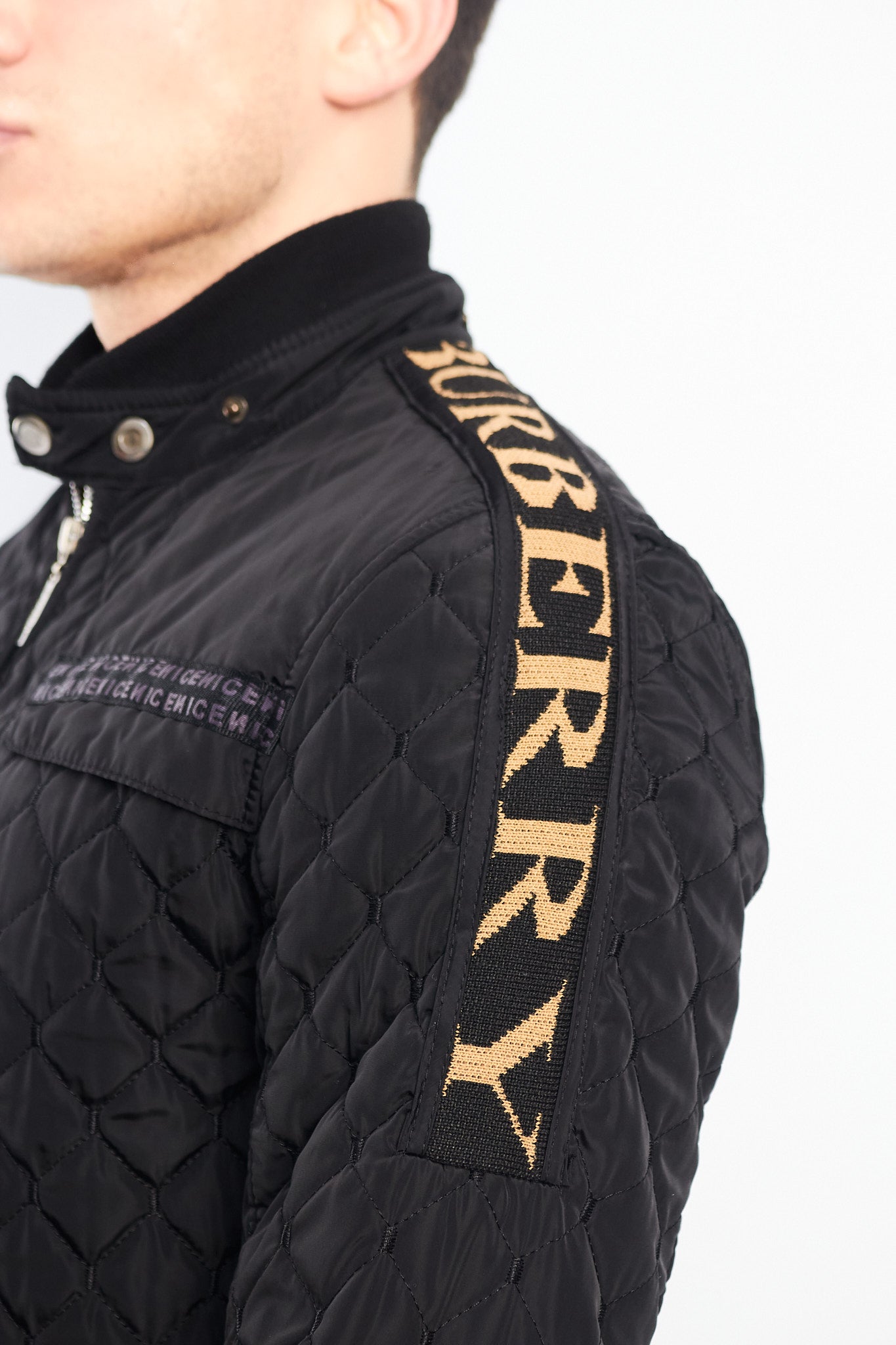 2000 Burberry Big Logo Puffer Jacket (S/M)