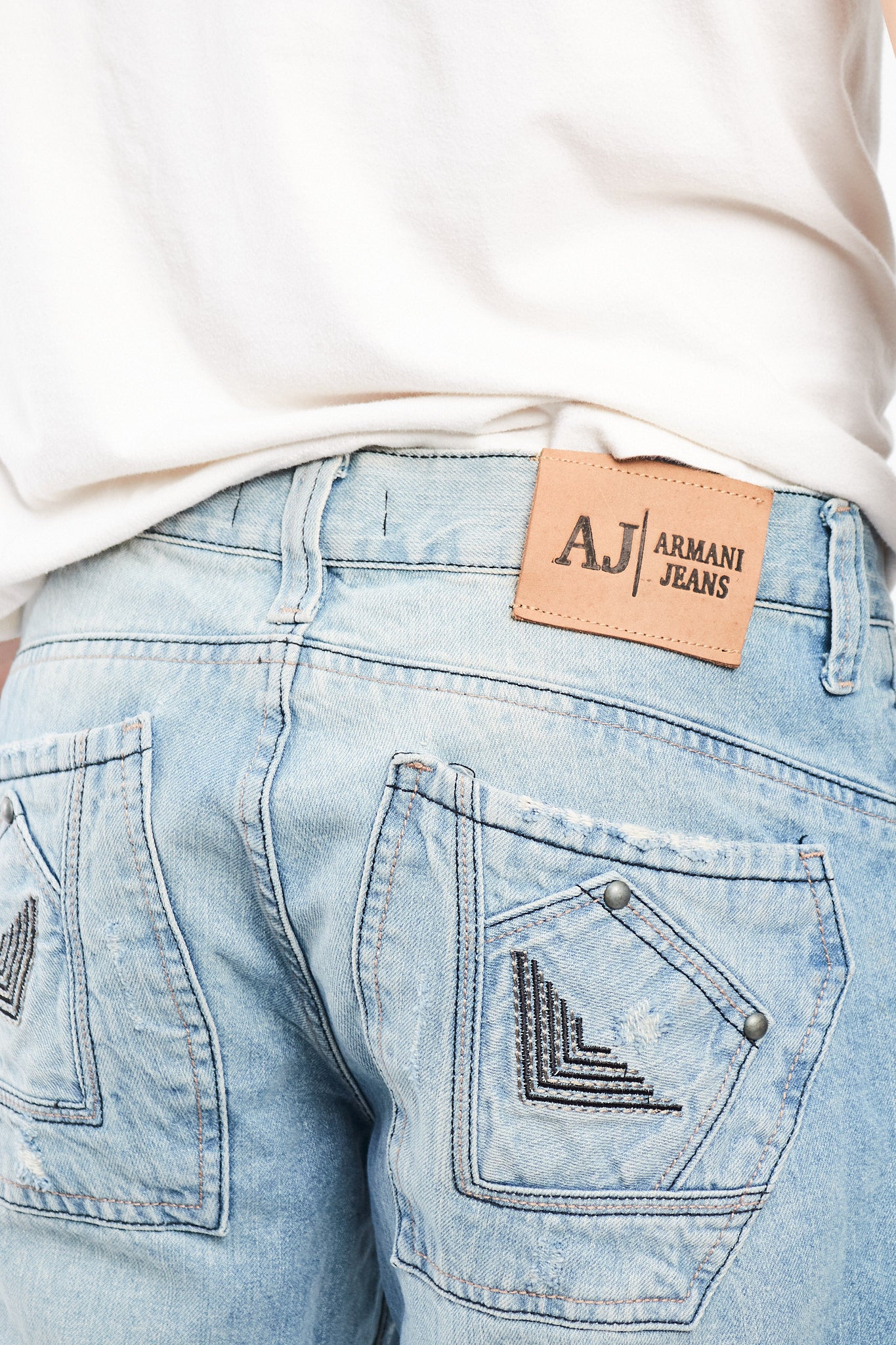 2000 Armani Jeans Tapered Fit Jean (30)