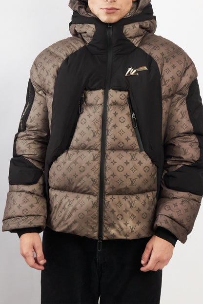 2019 Louis Vuitton Virgil Abloh Heated Monogram Down Puffer Jacket (M/L)