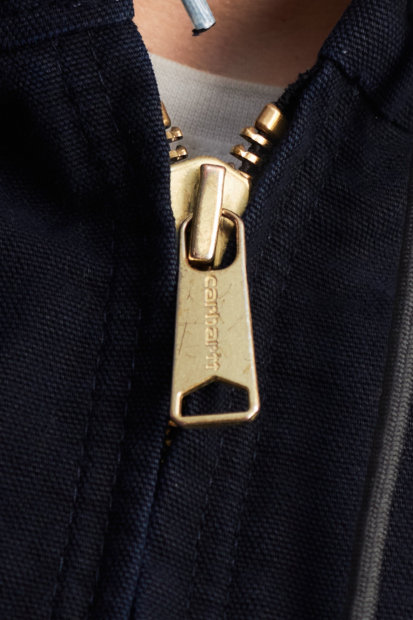 Vintage Carhartt J130 Navy Blue Duck Active Jacket (L/XL)