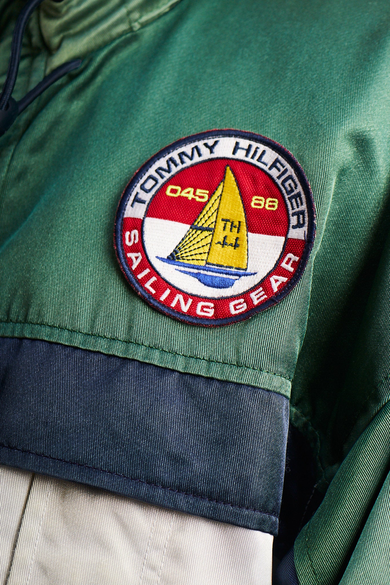 1990 Vintage Tommy Sailing Gear Colorblock Padded Jacket (L/XL)