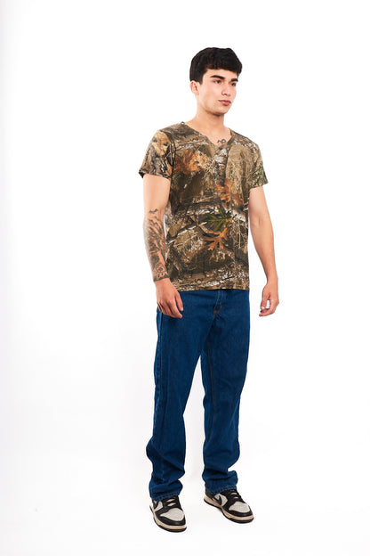 2000 Realtree V-neck Tee (M)
