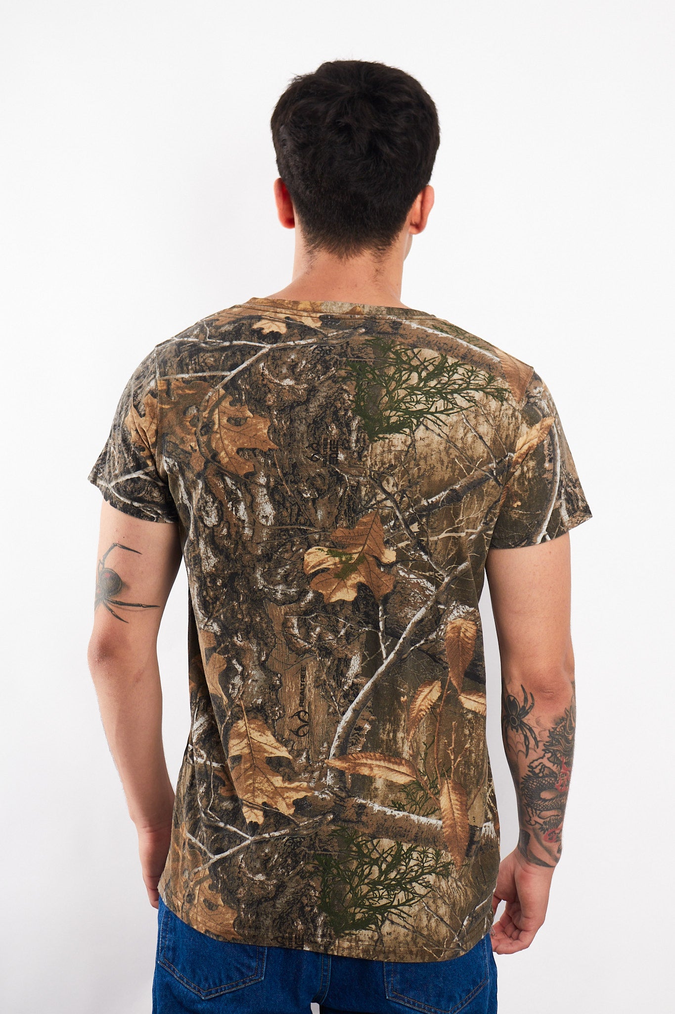 2000 Realtree V-neck Tee (M)