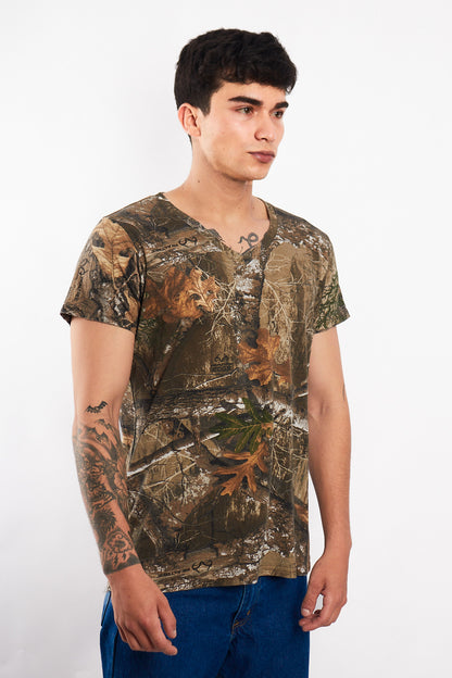 2000 Realtree V-neck Tee (M)