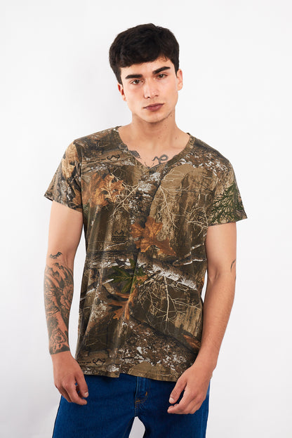 2000 Realtree V-neck Tee (M)
