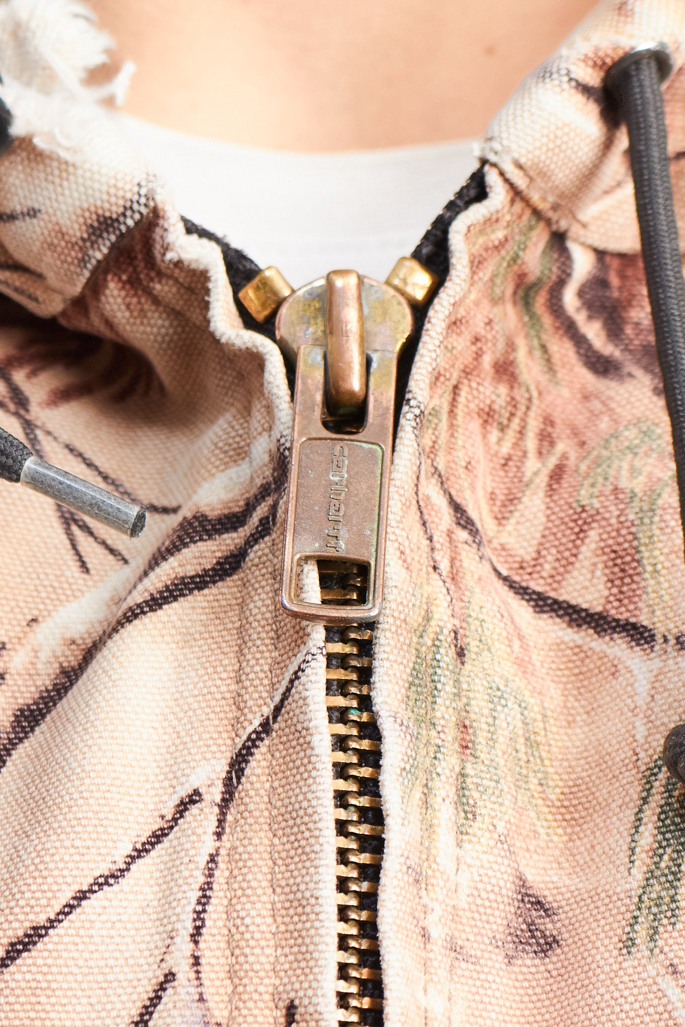 Vintage Carhartt J221 Realtree Camo Active Jacket (L/XL)