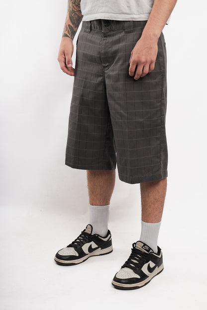 2000 Dickies Gray Plaid Work Short (32)