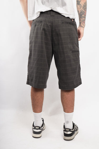 2000 Dickies Gray Plaid Work Short (32)