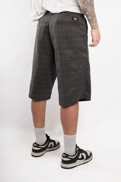 2000 Dickies Gray Plaid Work Short (32)