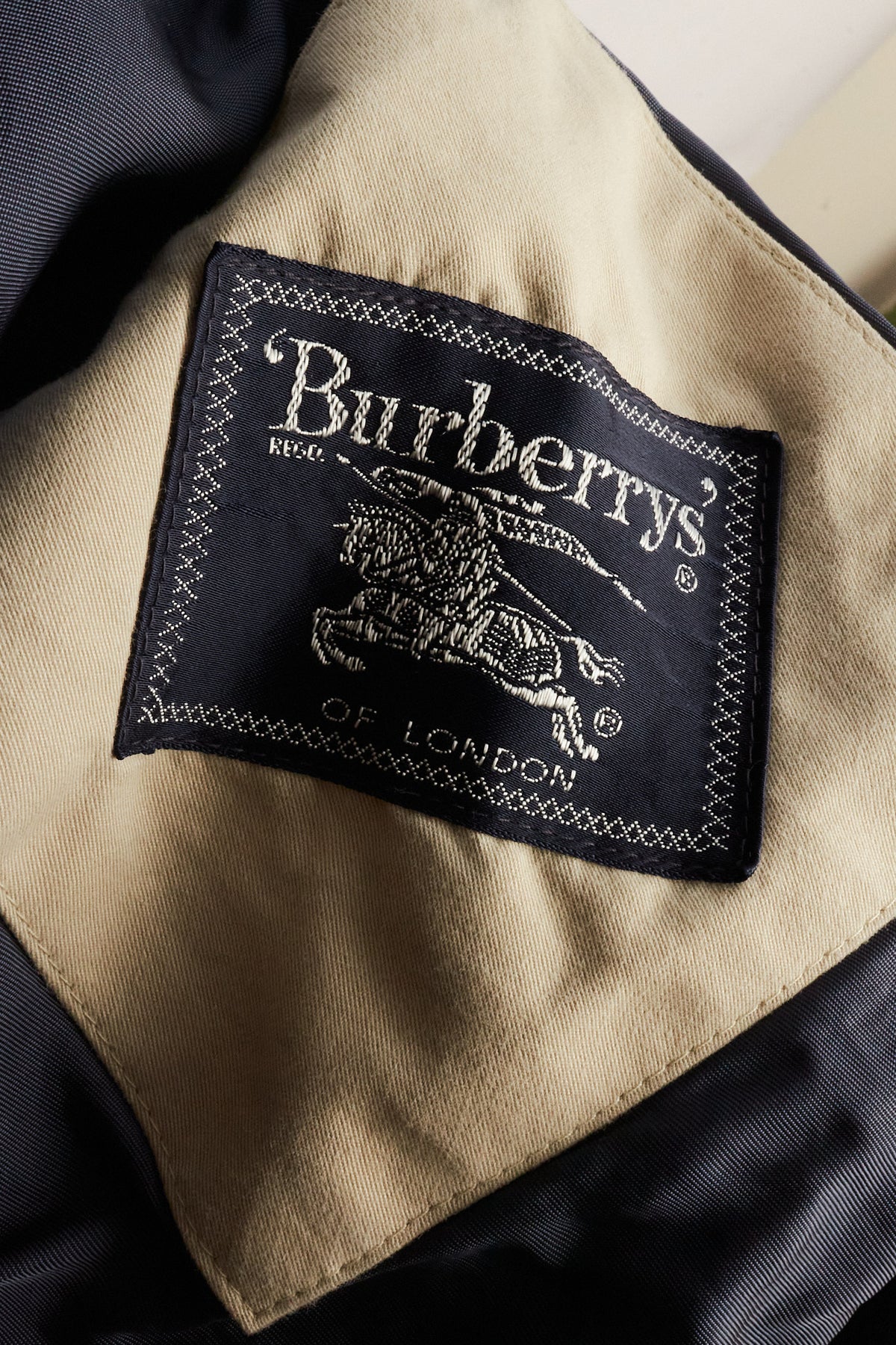 1990 Vintage Burberry's of London Beige Trench Coat (M/L)
