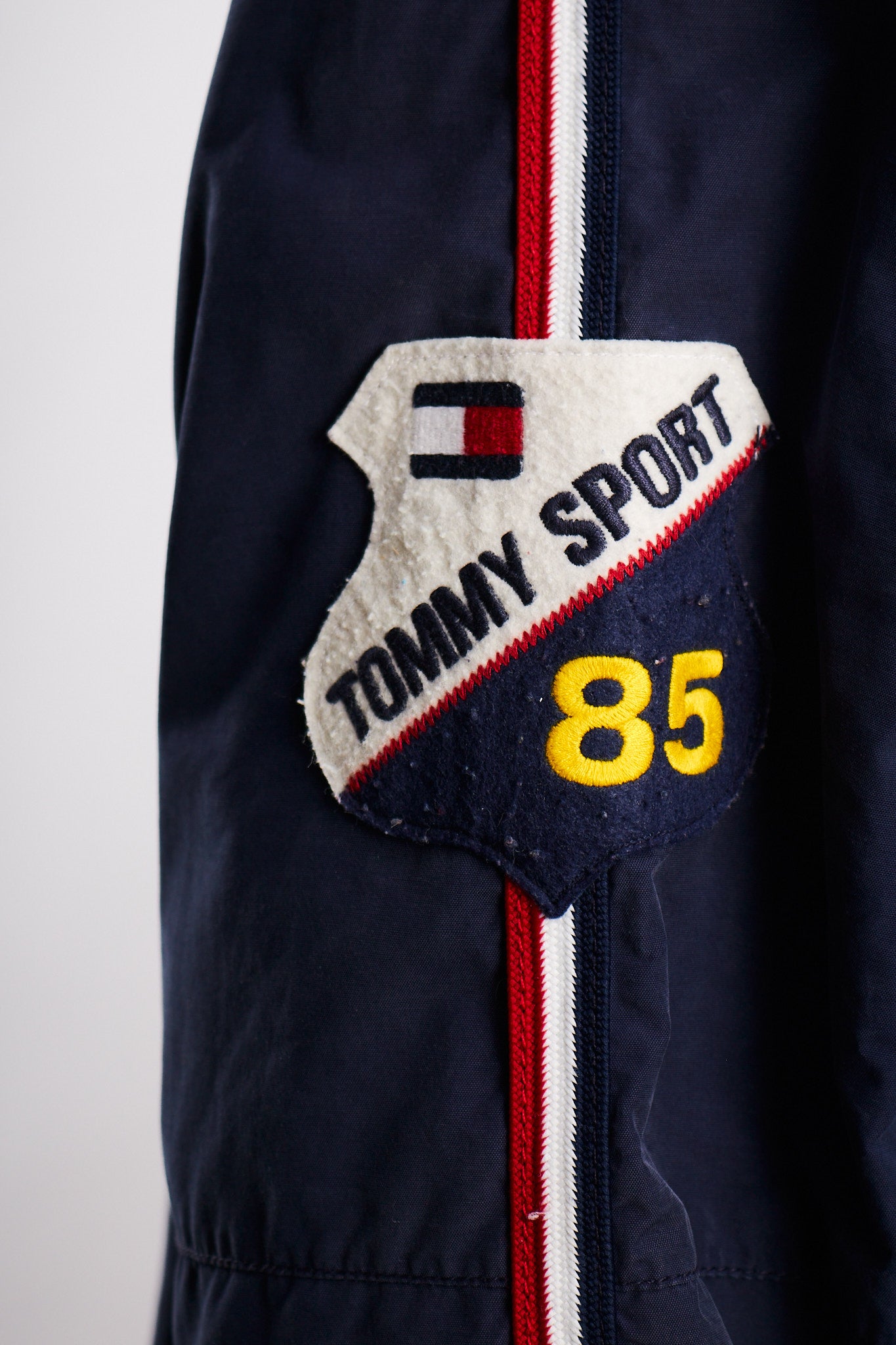 1990  Vintage Tommy Sport Big Logo Convertible Jacket/Vest (M/L)