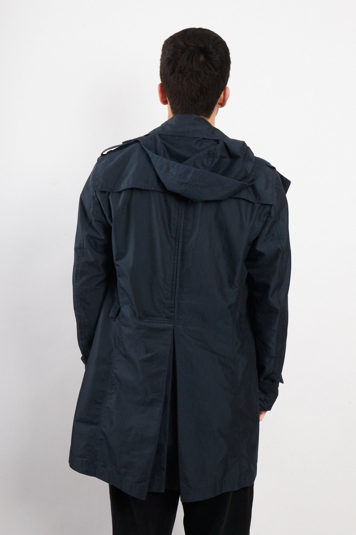 2000 Vintage Hugo Boss Navy Water Resistant Trench Coat (M/L)