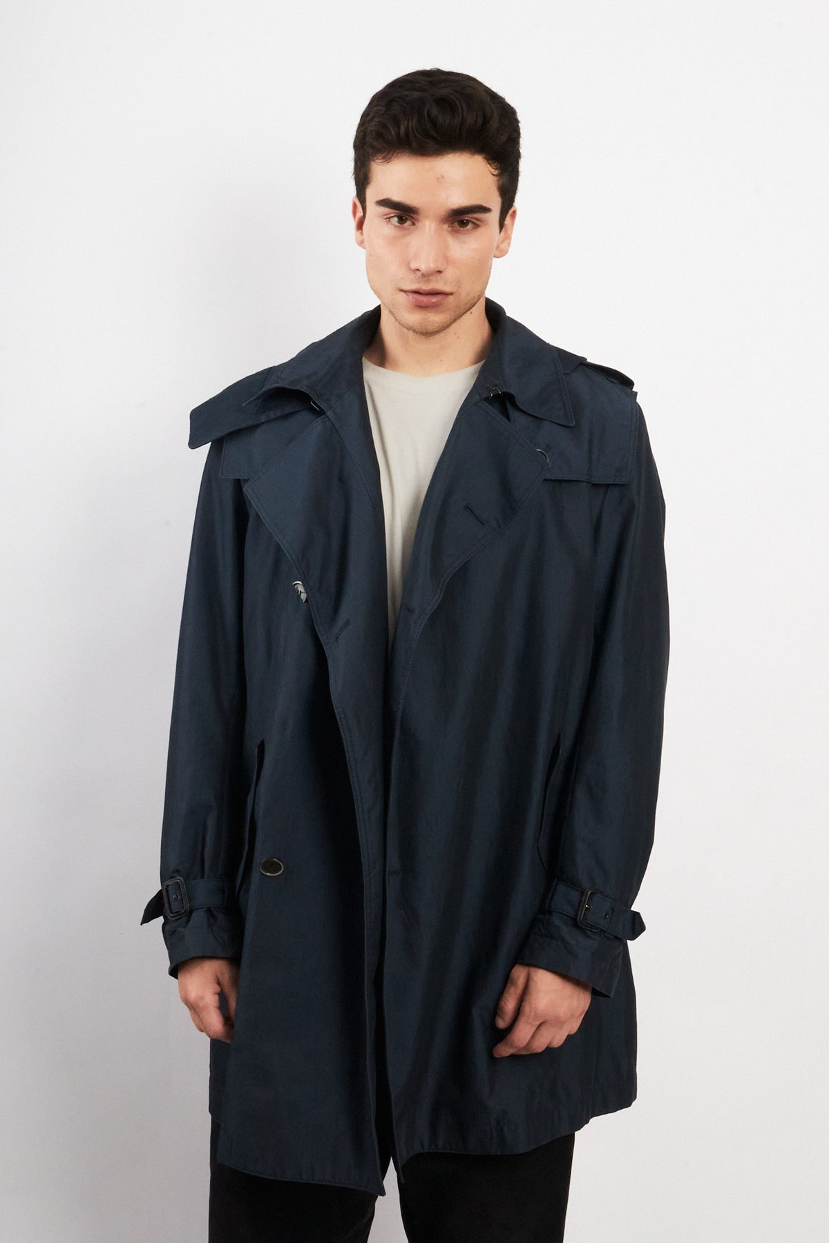2000 Vintage Hugo Boss Navy Water Resistant Trench Coat (M/L)