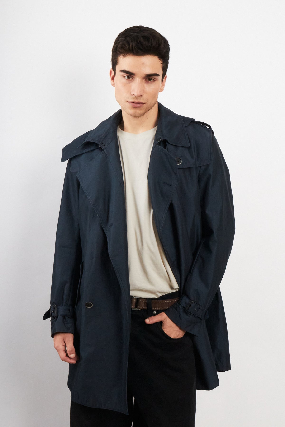 2000 Vintage Hugo Boss Navy Water Resistant Trench Coat (M/L)