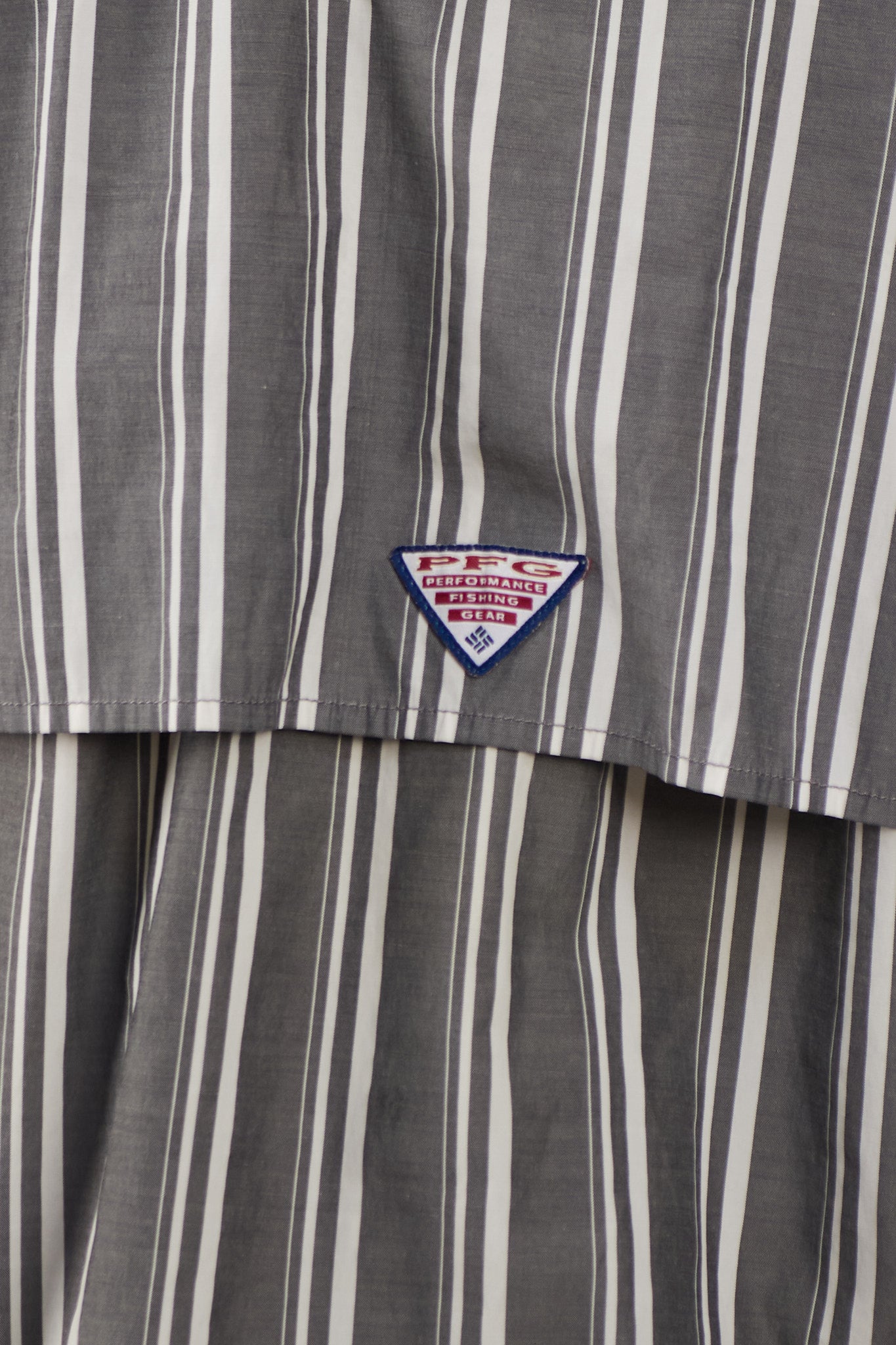 2000 Columbia PFG Striped Shirt (M)