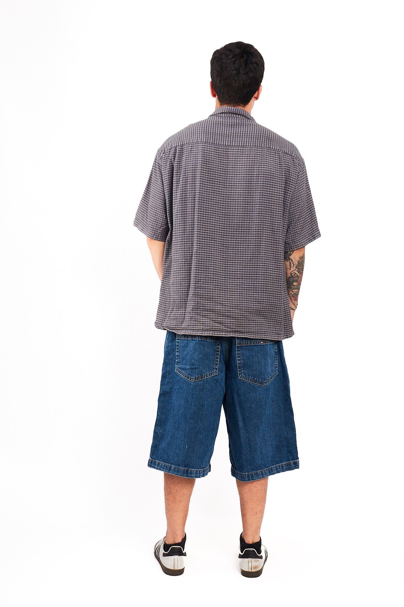 2000 Columbia Gray Striped Shirt (L/XL)