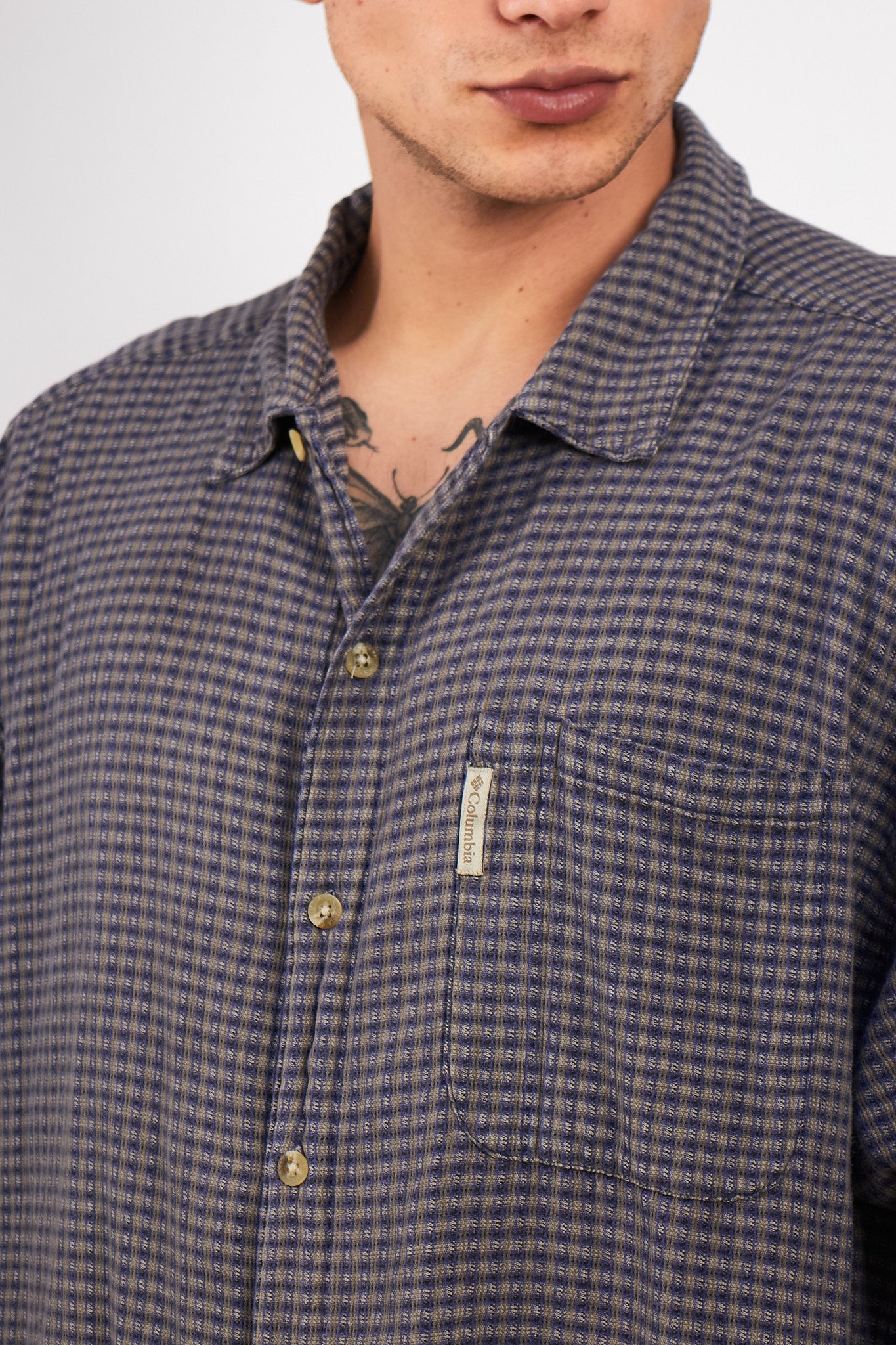 2000 Columbia Gray Striped Shirt (L/XL)