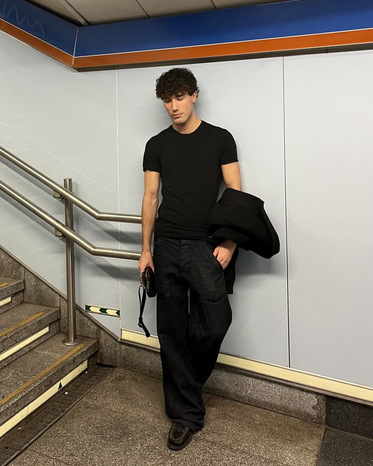 2015 Levi's Black 505 Regular Straight Jean (34)