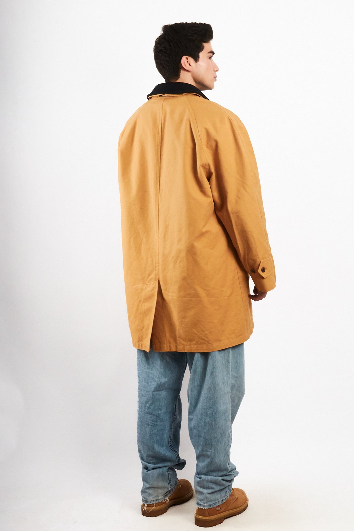 2000 Vintage Nautica Camel Trench Coat (L/XL)