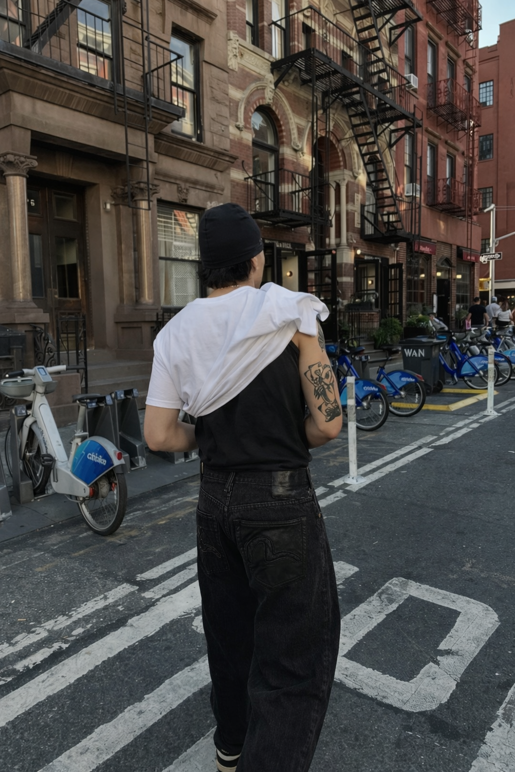 Evisu N° 4128 Leather Inlay and Seagull Pockets Baggy Jean (32)