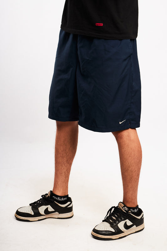 2000 Vintage Nike Navy Short (M/L)