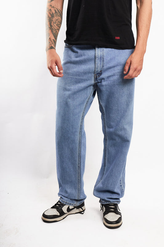 2000 Levi's Light Blue 505 Regular Fit Jean (36)