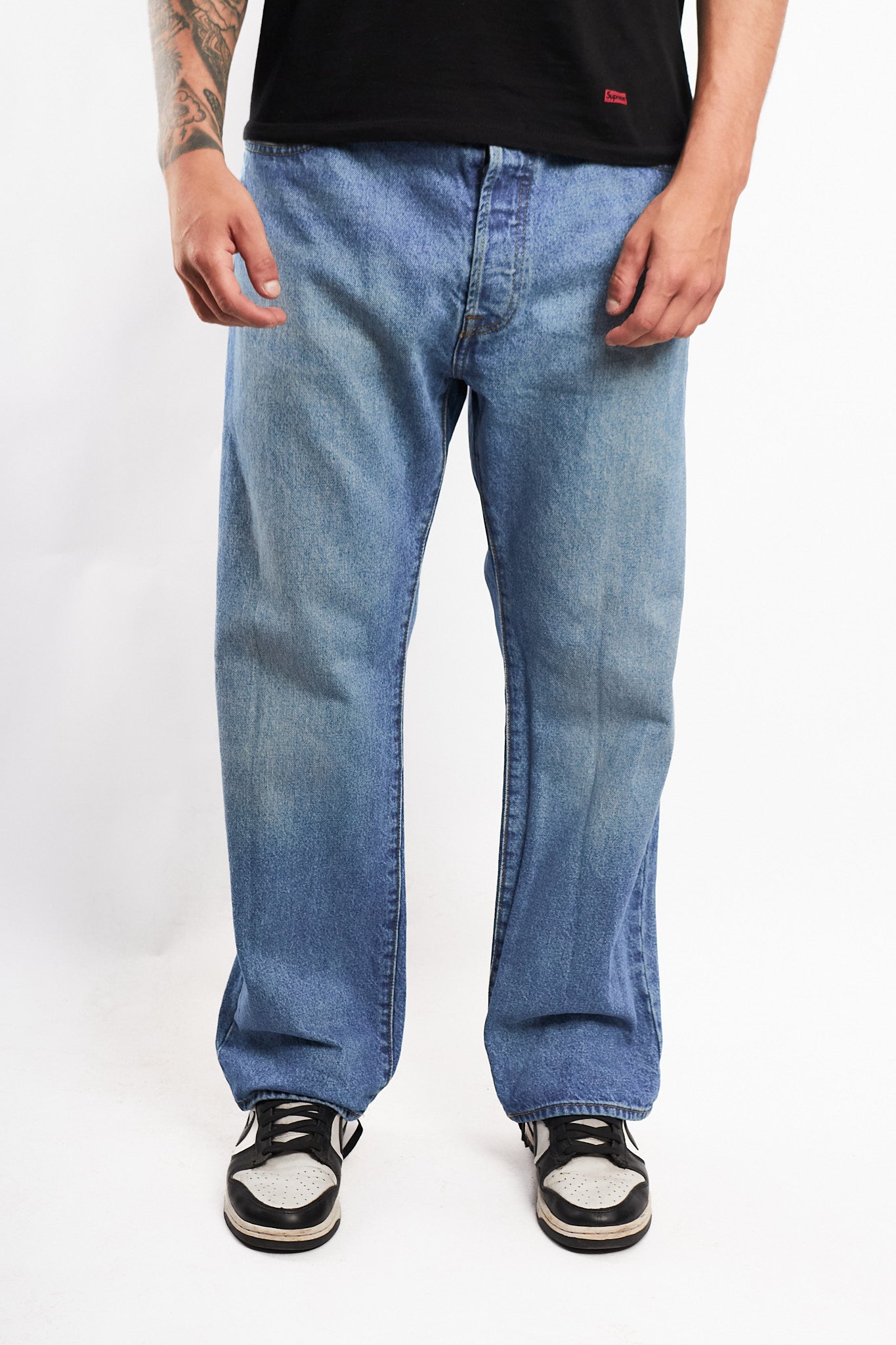 2023 Levi's 501 Classic Fit Light Blue Jean (34)