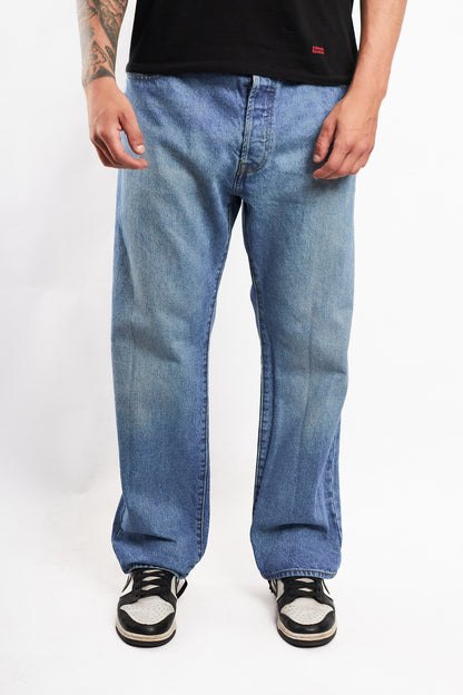 2023 Levi's 501 Classic Fit Light Blue Jean (34)