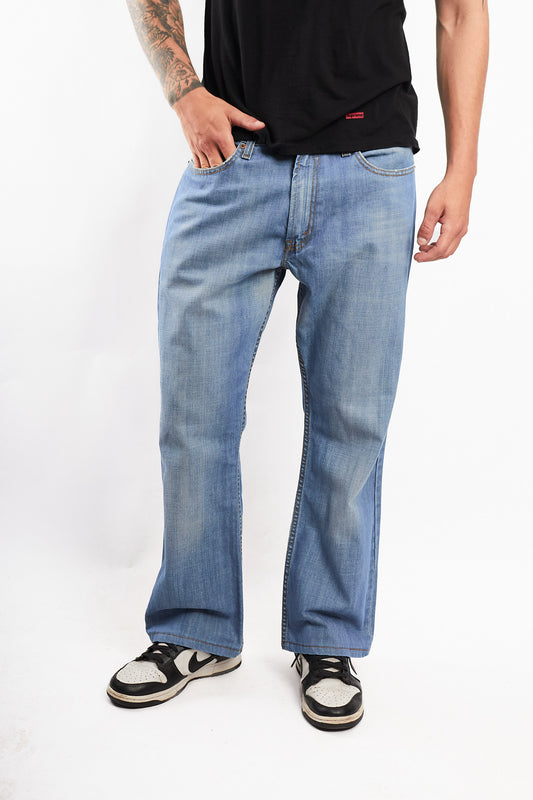 2000 Levi's 527 Boot Cut Jean (32)