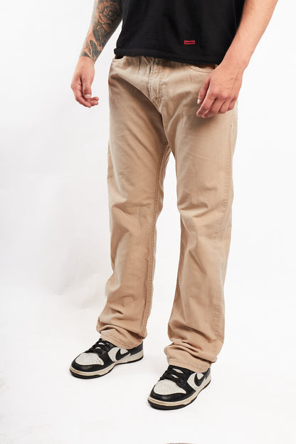 2015 Levi's Nude 505 Regular Fit Jean (34)