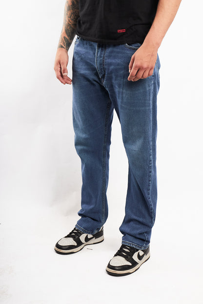 2015 Levi's 513 Slim Straight Jean (36)