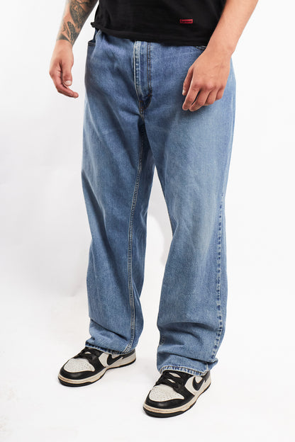 2000 Levi's 559 Relaxed Straight Jean (36)
