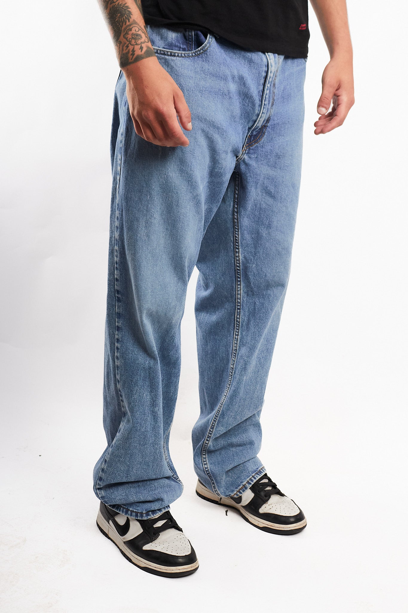 2000 Levi's 559 Relaxed Straight Jean (36)