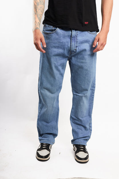 2019 Levi's Washed Blue 505 Regular Straight Jean (32)
