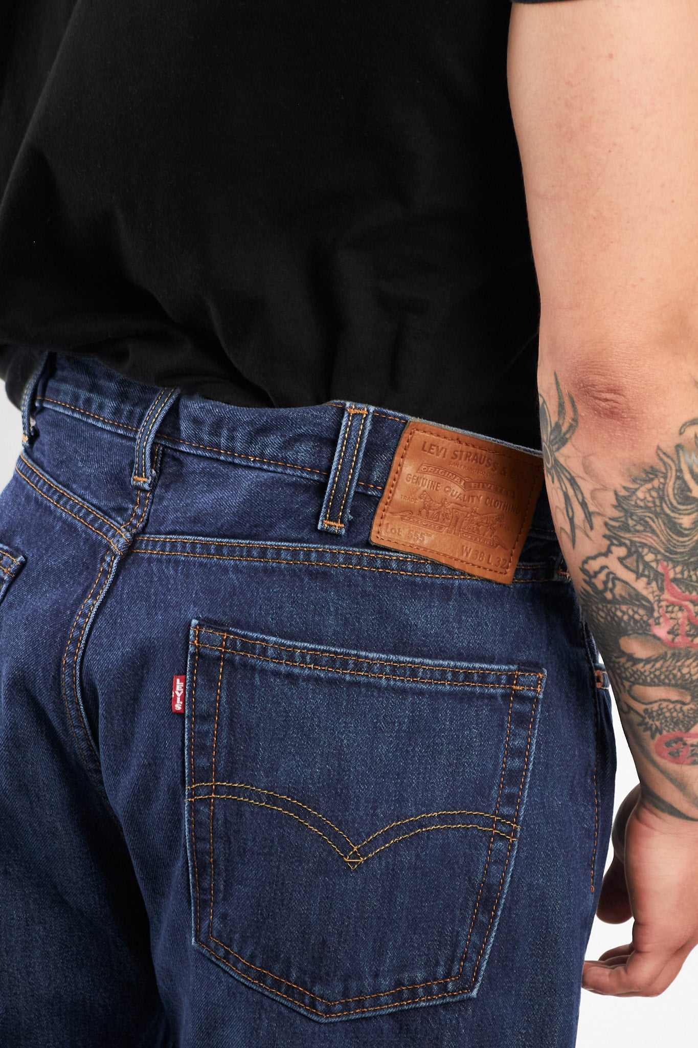 Levi's 555 Relaxed Straight Fit Jean (36/38)