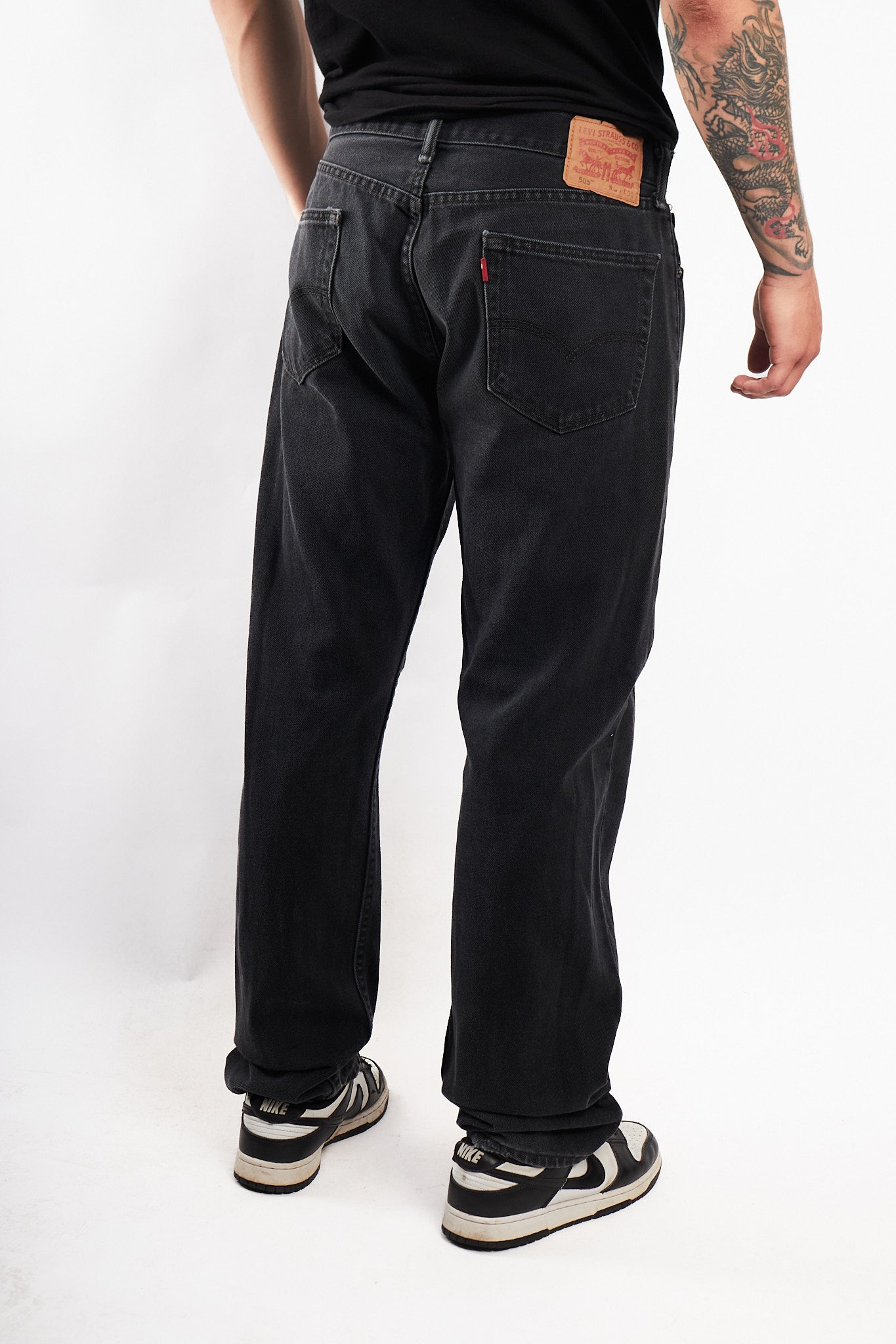 2016 Levi's Graphite 505 Regular Straight Jean (32)