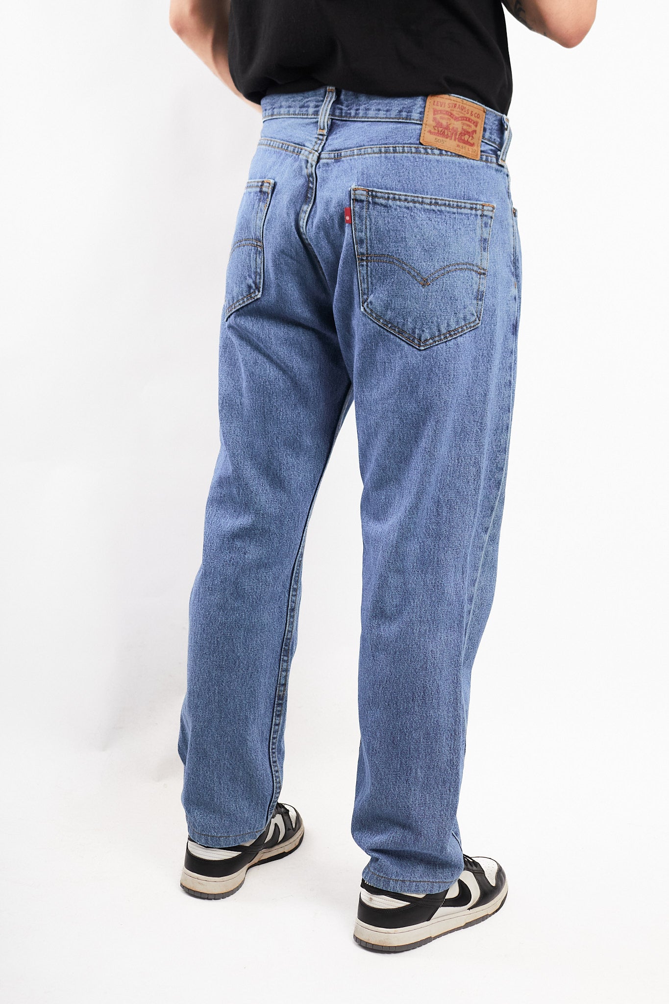 2002 Levi's Light Blue 505 Regular Fit Jean (34)