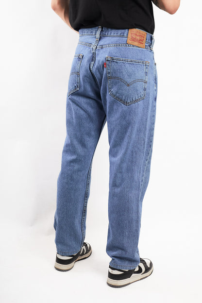 2002 Levi's Light Blue 505 Regular Fit Jean (34)