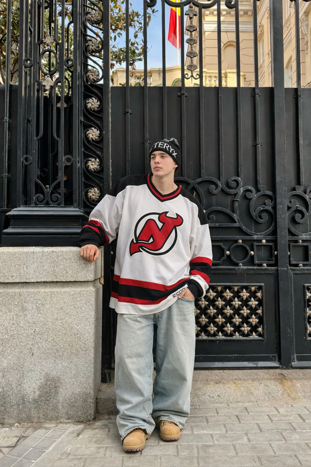 1990 Vintage CCM x NHL New Jersey Devils Jersey (L/XL)