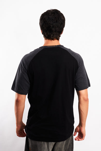 Y2K Vintage Artful Dodger Graphic Tee (L/XL)